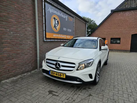 Mercedes-Benz GLA 220 CDI (bj 2014, automaat)