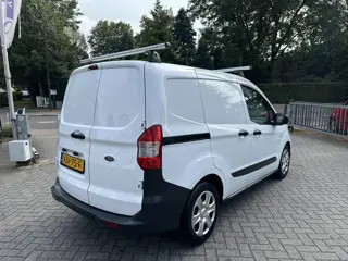 Foto 18 van Ford Transit Courier 1.0 EcoBoost 100PK Trend NweDistributie|Navi|CarPlay|Nieuwstaat!!