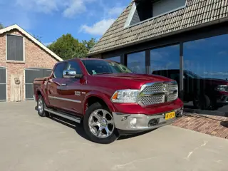 Dodge Ram 1500 5.7 V8 Metallic rood LPG Quad Cab 6'4