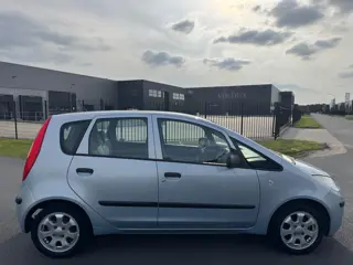 Foto 17 van Mitsubishi Colt 1.1 Inform|Apk 9-2027|Bj 2004|5 drs|Nette auto