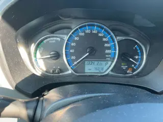 Foto 14 van Toyota Yaris 1.5 Hybrid Trend 75 pk (2016) | Automaat | 75.078 km | Camera | Navi | Keyless | 1 op 3