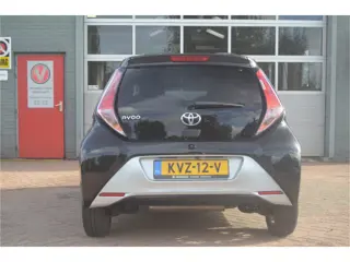 Foto 18 van Toyota Aygo 1.0 VVT-i x Leder, Camera, 12 mnd. gar.