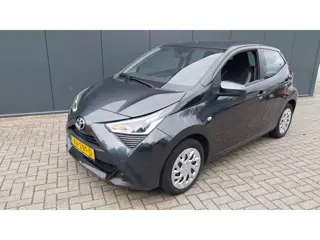 Toyota Aygo 1.0 VVT-i x-play//CAMERA//NAVI