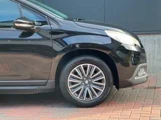 Foto 14 van Peugeot 2008 1.2 PureTech Active * Navi * AUT * Cruise * LED * Pano *