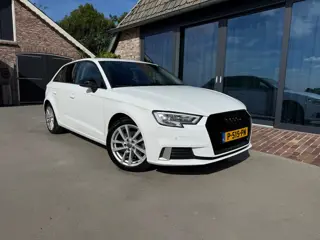 Foto 20 van Audi A3 Sportback 30 TFSI S-Line Cruise Control Sport