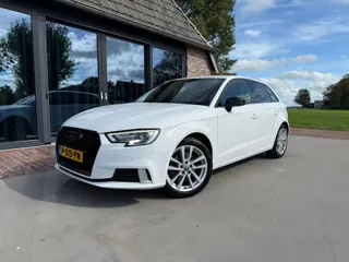 Foto 17 van Audi A3 Sportback 30 TFSI S-Line Cruise Control Sport