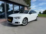 Foto 27 van Audi A3 Sportback 30 TFSI S-Line Cruise Control Sport