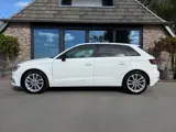 Foto 26 van Audi A3 Sportback 30 TFSI S-Line Cruise Control Sport