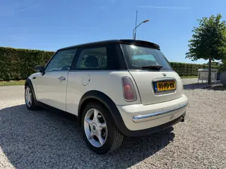 Foto 13 van Mini 3-Deurs 1.6 Cooper Chili Automaat | LM | Leer | Cruise Control