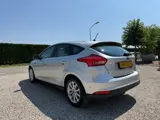 Foto 23 van Ford Focus 1.0 Titanium Edition Stoel VW. | Navi | PDC | LM | Cruise | Keyless | Org. NL