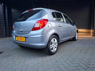 Foto 17 van Opel Corsa 1.4-16V Edition airco nwe APK nette auto