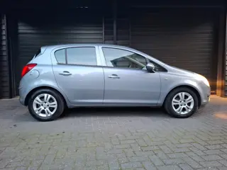 Foto 18 van Opel Corsa 1.4-16V Edition airco nwe APK nette auto