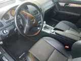 Foto 22 van Mercedes-Benz C-klasse 180 K Avantgarde / Auto goed werkt en goed rijdt