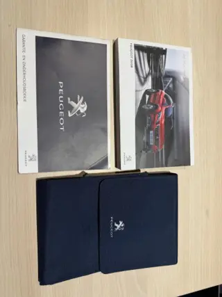 Foto 15 van PEUGEOT 2008 1.2 PureTech Active / Deal. Ond. / CarPlay