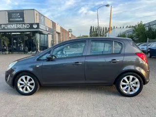 Foto 19 van Opel Corsa 1.4-16V Anniversary Edition - Zeer nette staat