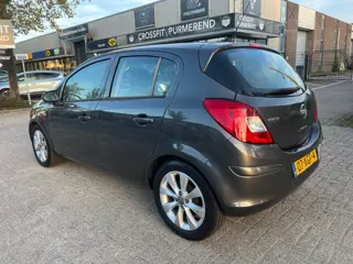 Foto 18 van Opel Corsa 1.4-16V Anniversary Edition - Zeer nette staat