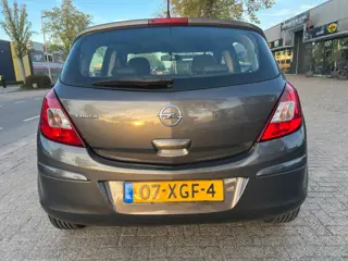 Foto 17 van Opel Corsa 1.4-16V Anniversary Edition - Zeer nette staat
