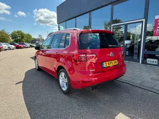Foto 14 van Volkswagen Golf Sportsvan 1.4 TSI Highline Zeer nette auto|rijklaarprijs