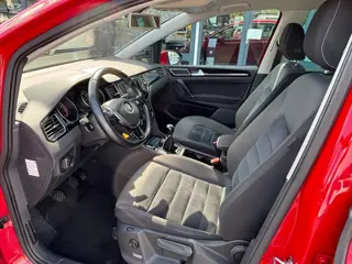 Foto 13 van Volkswagen Golf Sportsvan 1.4 TSI Highline Zeer nette auto|rijklaarprijs