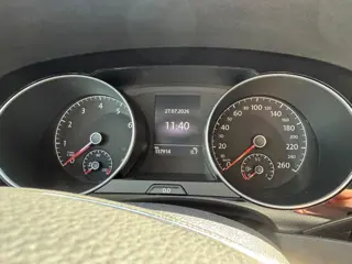 Foto 12 van Volkswagen Golf Sportsvan 1.4 TSI Highline Zeer nette auto|rijklaarprijs