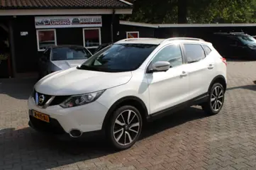 Foto 11 van NISSAN QASHQAI 1.2 TEKNA Automaat - Leer Navi 360 Camera keyless