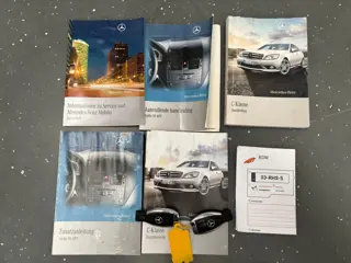 Foto 12 van Mercedes-Benz C-klasse Estate 180 CGI BlueEFFICIENCY Business Class Avantgarde Automaat! Keurige aut
