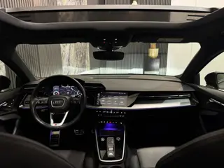 Foto 13 van Audi A3 Sportback 35 TFSI Edition One 3x S-Line|PANO|AMBI LIGHTS|MATRIX|KEYLESS