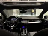 Foto 23 van Audi A3 Sportback 35 TFSI Edition One 3x S-Line|PANO|AMBI LIGHTS|MATRIX|KEYLESS
