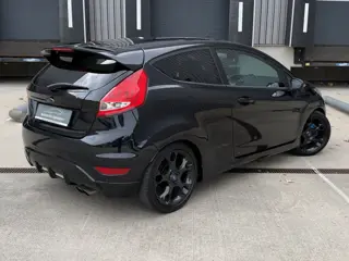 Foto 17 van Ford Fiesta 1.6 Metal, Volleder, Cruise control, Sony