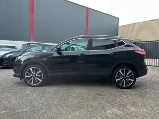 Foto 11 van Nissan Qashqai 1.2 Premier Edition Camera Clima Cruise Pano Navi Keyless PDC LM-Wielen.