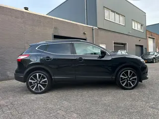 Foto 18 van Nissan Qashqai 1.2 Premier Edition Camera Clima Cruise Pano Navi Keyless PDC LM-Wielen.