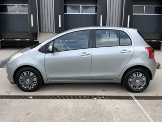 Foto 20 van Toyota Yaris 1.3 VVTi Terra, Airco
