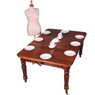Wind-out eetkamertafel in mahonie met originele slinger en inlegblad ca 1875