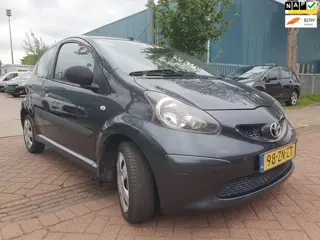 Toyota Aygo 1.0-12V +