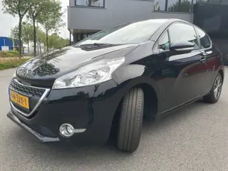 Foto 13 van Peugeot 208 1.2 VTi Envy