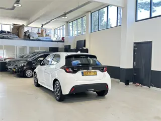 Foto 17 van Toyota Yaris 1.5 Hybrid Active | Camera | Carplay/ Android Auto| NL | 1 EIg|