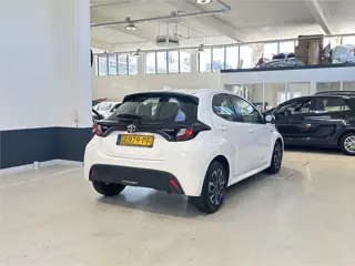 Foto 16 van Toyota Yaris 1.5 Hybrid Active | Camera | Carplay/ Android Auto| NL | 1 EIg|