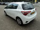 Foto 27 van Toyota Yaris 1.5 VVT-i Active Cruise Control Camera