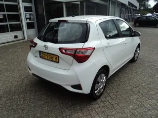 Foto 15 van Toyota Yaris 1.5 VVT-i Active Cruise Control Camera