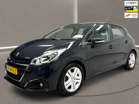 Peugeot 208 1.2 PureTech Signature 83 Pk 5 deurs Airco Navi 42 dkm Nap 1e Eig.