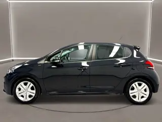 Foto 14 van Peugeot 208 1.2 PureTech Signature 83 Pk 5 deurs Airco Navi 42 dkm Nap 1e Eig.