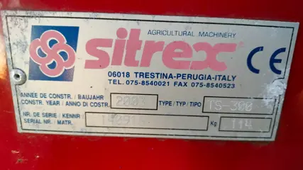 SITREX 300 Liter = getrokken kunstmeststrooier = wiel aangedreven