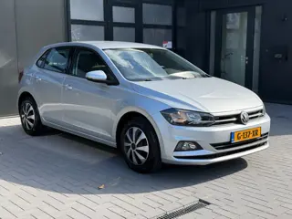 Foto 8 van Volkswagen Polo 1.0 MPI Comfortline | CarPlay