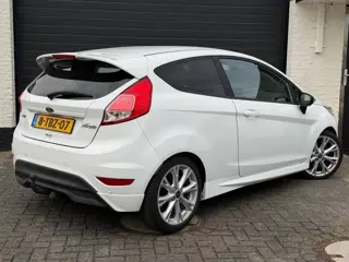 Foto 13 van Ford Fiesta 1.0 EcoBoost ST-line Sport| Riem VV | Navi | Cruise | PDC | 17” | Org NL | NAP