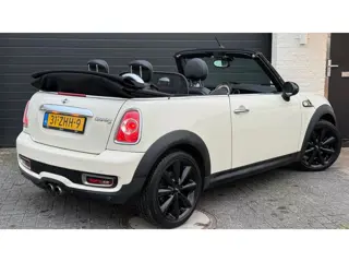 Foto 13 van Mini Cabrio 1.6 Cooper S Chili 184pk | Leder | Xenon | Navi | Stoelverwarming | PDC