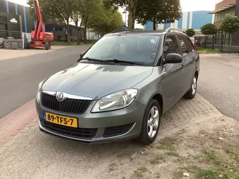 SKODA FABIA 1.2-12V Fresh 
