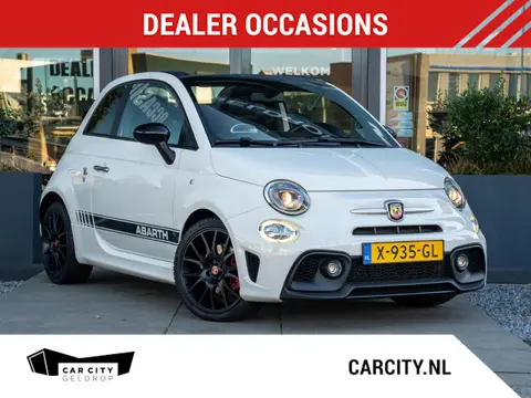 Abarth 595C 1.4 T-Jet 145PK | DAB+ | Parkeer sensoren | Climate control