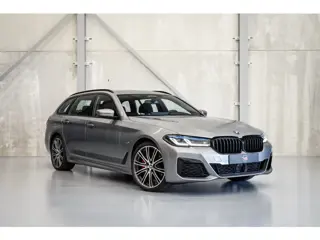 BMW 5-serie Touring 530e xDrive | SOH 100% | 360 camera | 20 inch | M-Sport Pro | HUD | Laser | Harm