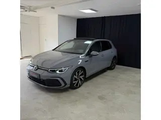 Foto 18 van Volkswagen Golf 1.5 TSI R-Line. HUD. H&K PANO.AUTO