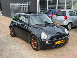 Foto 16 van Mini Cooper Pepper 1.6/Airco/Panorama Dak/Leer/Nieuw Apk